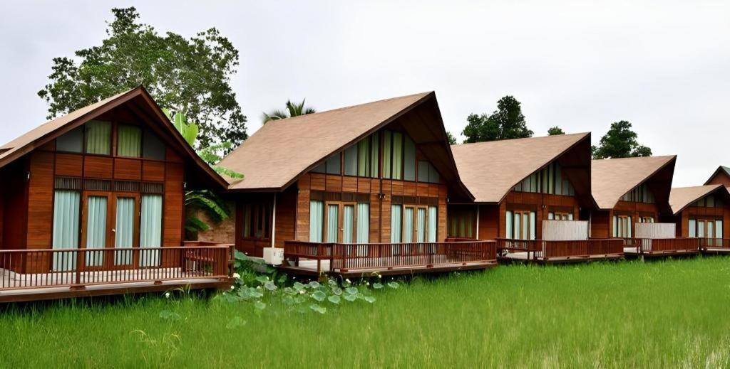 100 Islands Resort & Spa Surat Thani Exterior photo