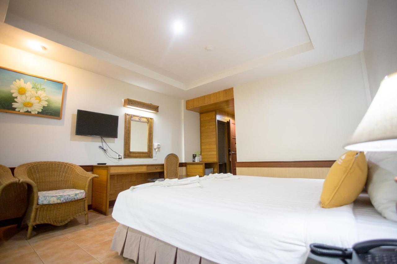 100 Islands Resort & Spa Surat Thani Exterior photo